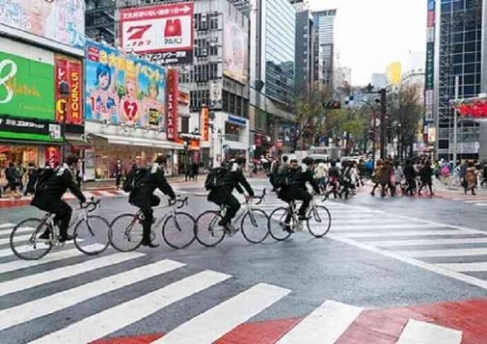 Xe đạp là loại phương tiện rất phổ biến và gắn liền với cuộc sống của mỗi du học sinh tại Nhật Bản