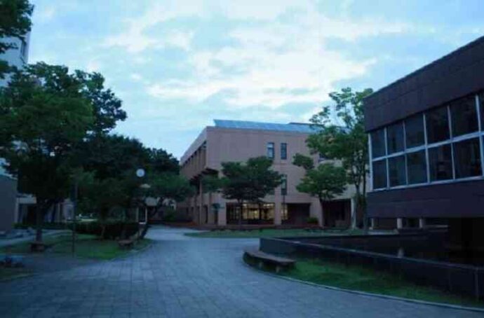 Một khu ký túc xá trường Đại học công nghệ Nagaoka